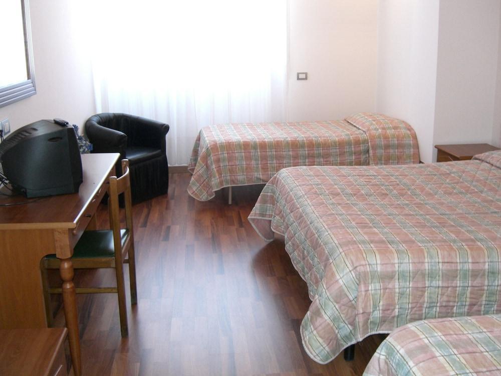 Hotel Golden Rimini Dış mekan fotoğraf