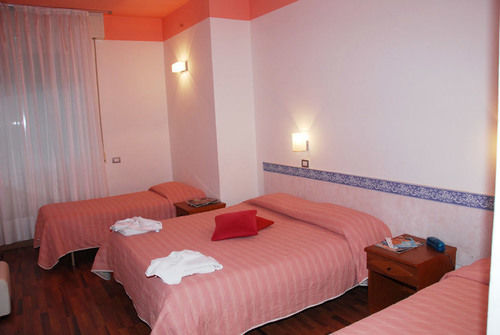 Hotel Golden Rimini Dış mekan fotoğraf