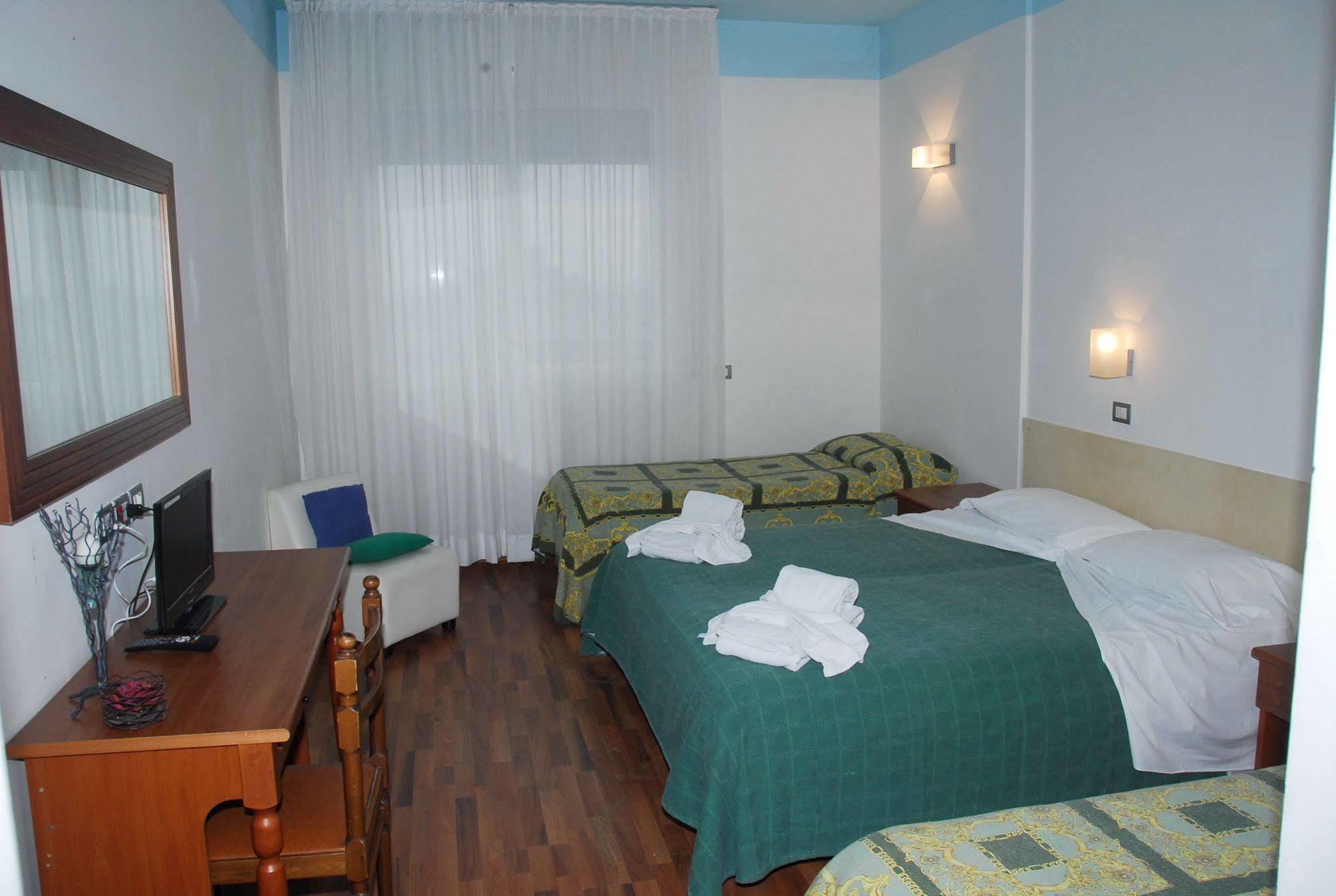 Hotel Golden Rimini Dış mekan fotoğraf